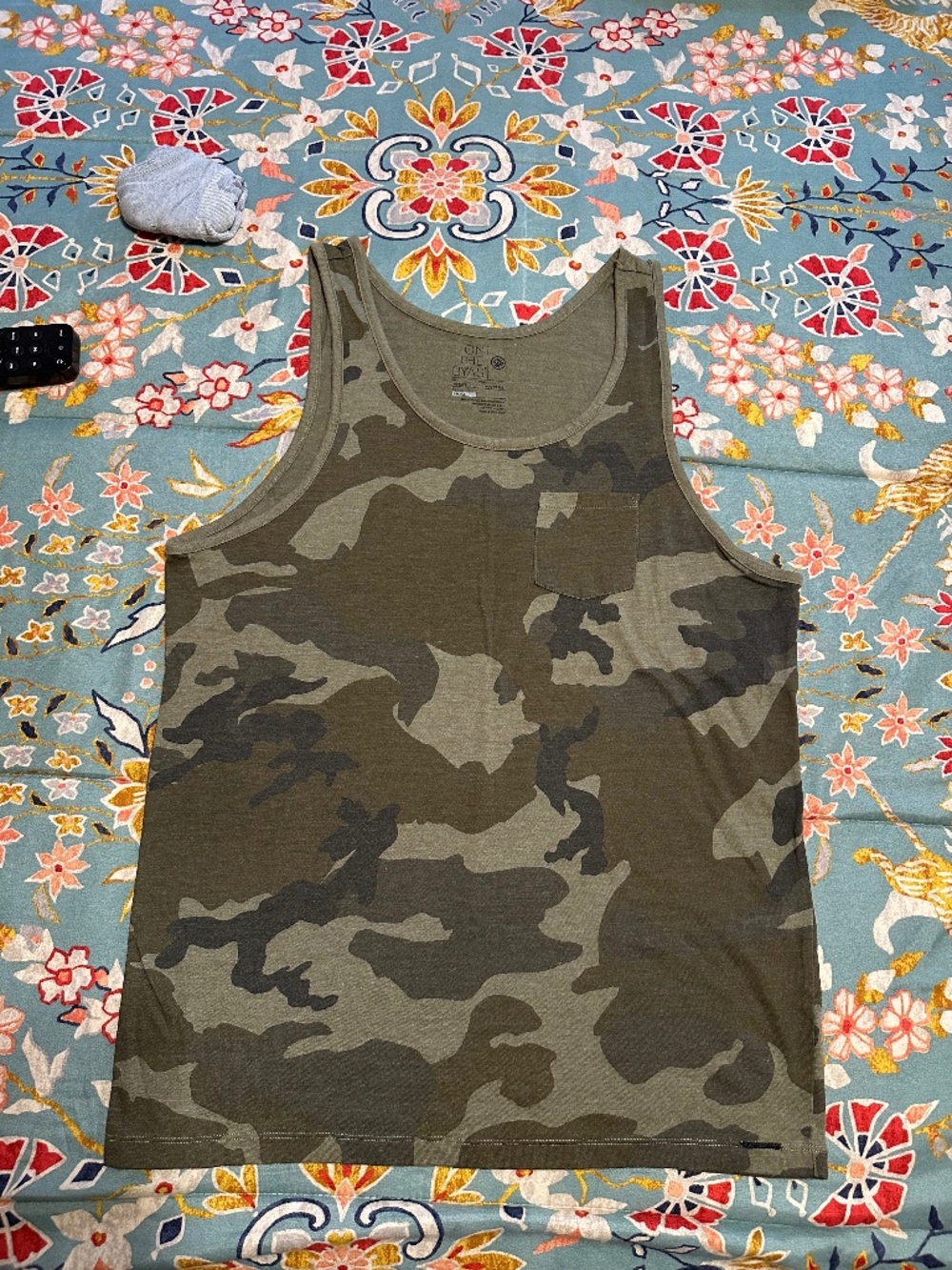 On the Byas Men's Camo Tank Top Size Small